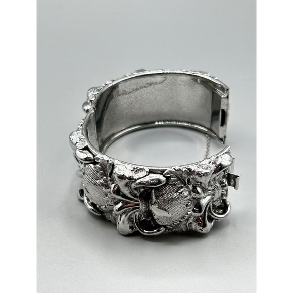 Repousse Hinge Bangle Bracelet Silver Tone Wide Ornate Textured Vintage Bracelet - Picture 8 of 10